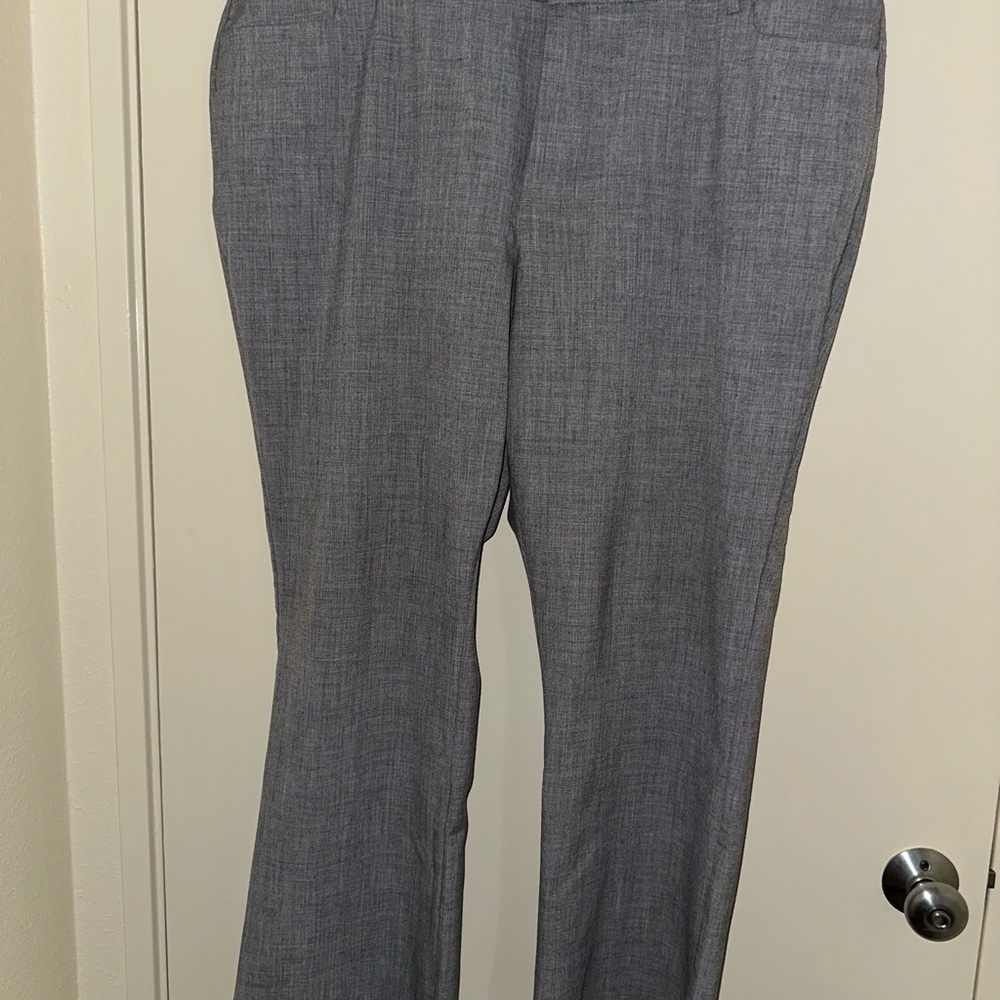 Nine West Women's Light Gray Straight-Leg Dress Trousers - Picture 4 of 5